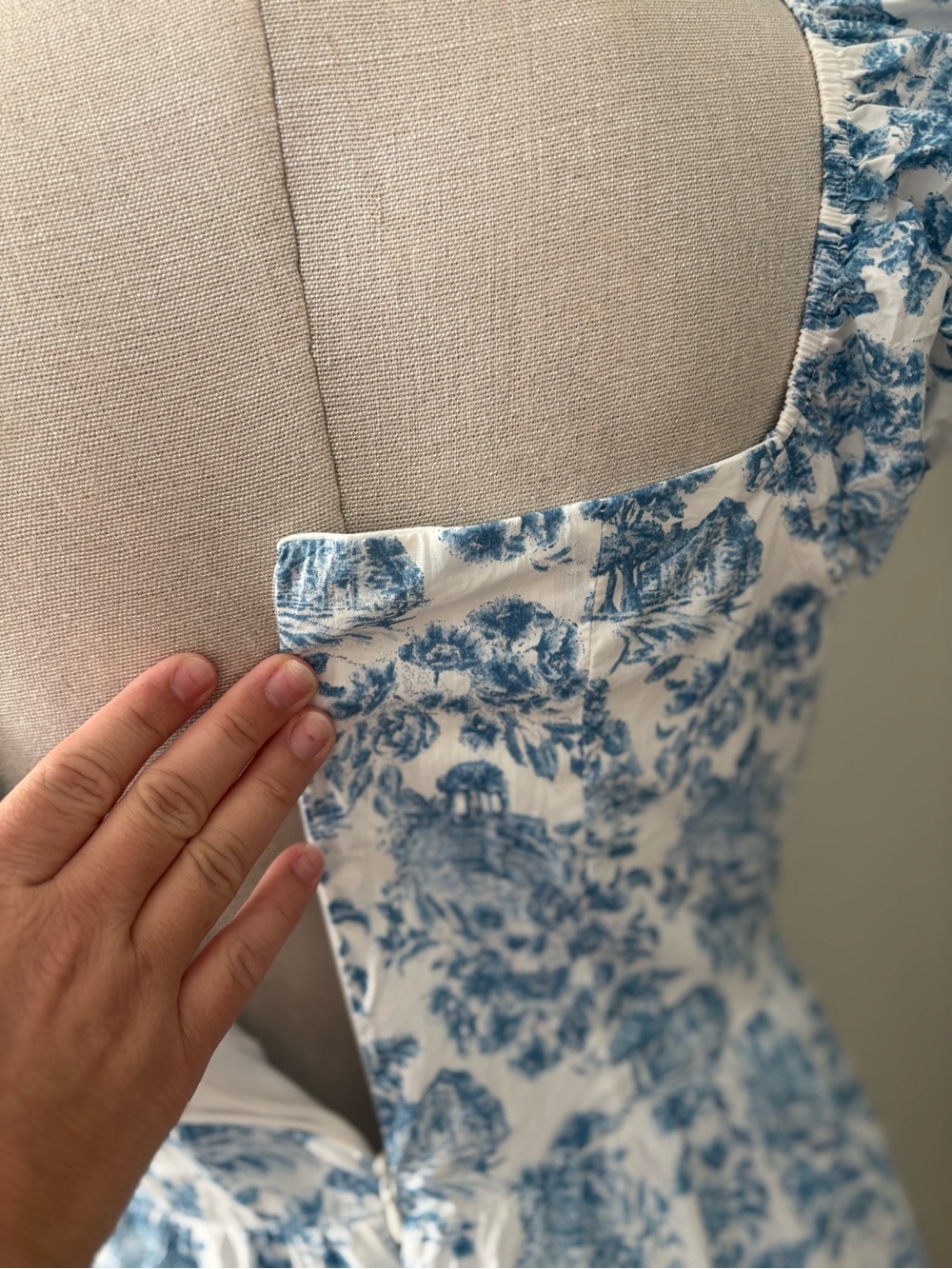 Mixed Thread Blue Floral Puff-Sleeve Dress - Picture 6 of 6